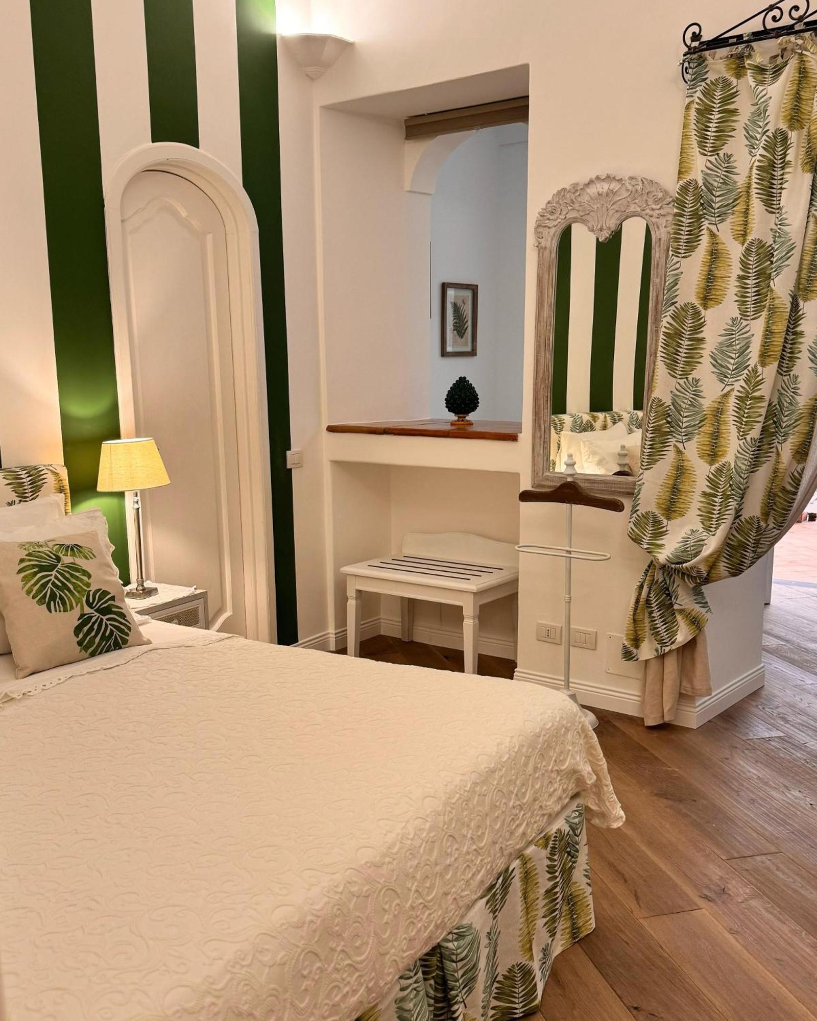 Villa Mary Suites Позитано Екстериор снимка